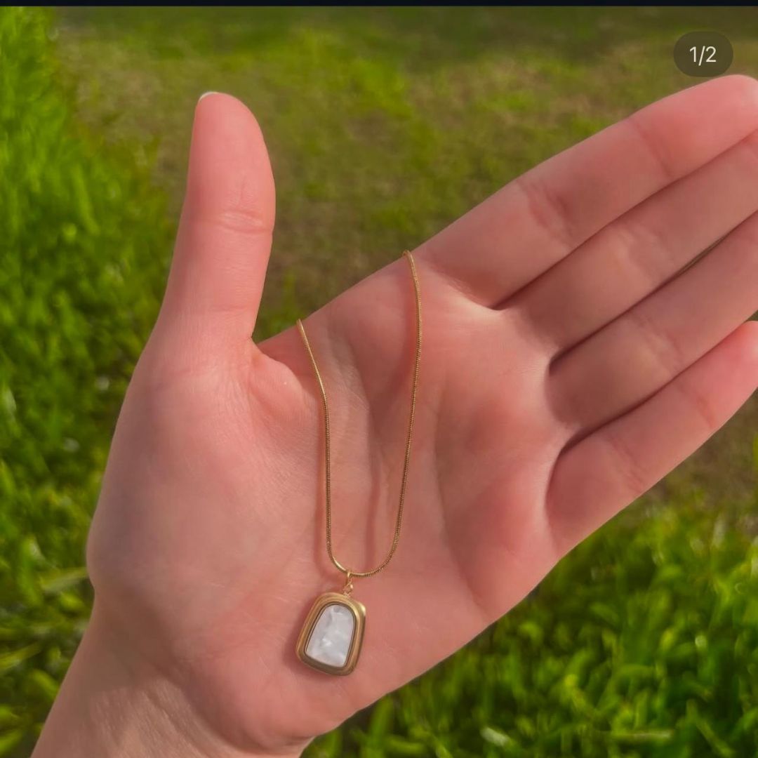 Luxury Gold Necklace for Women – Shine Bright Every Day