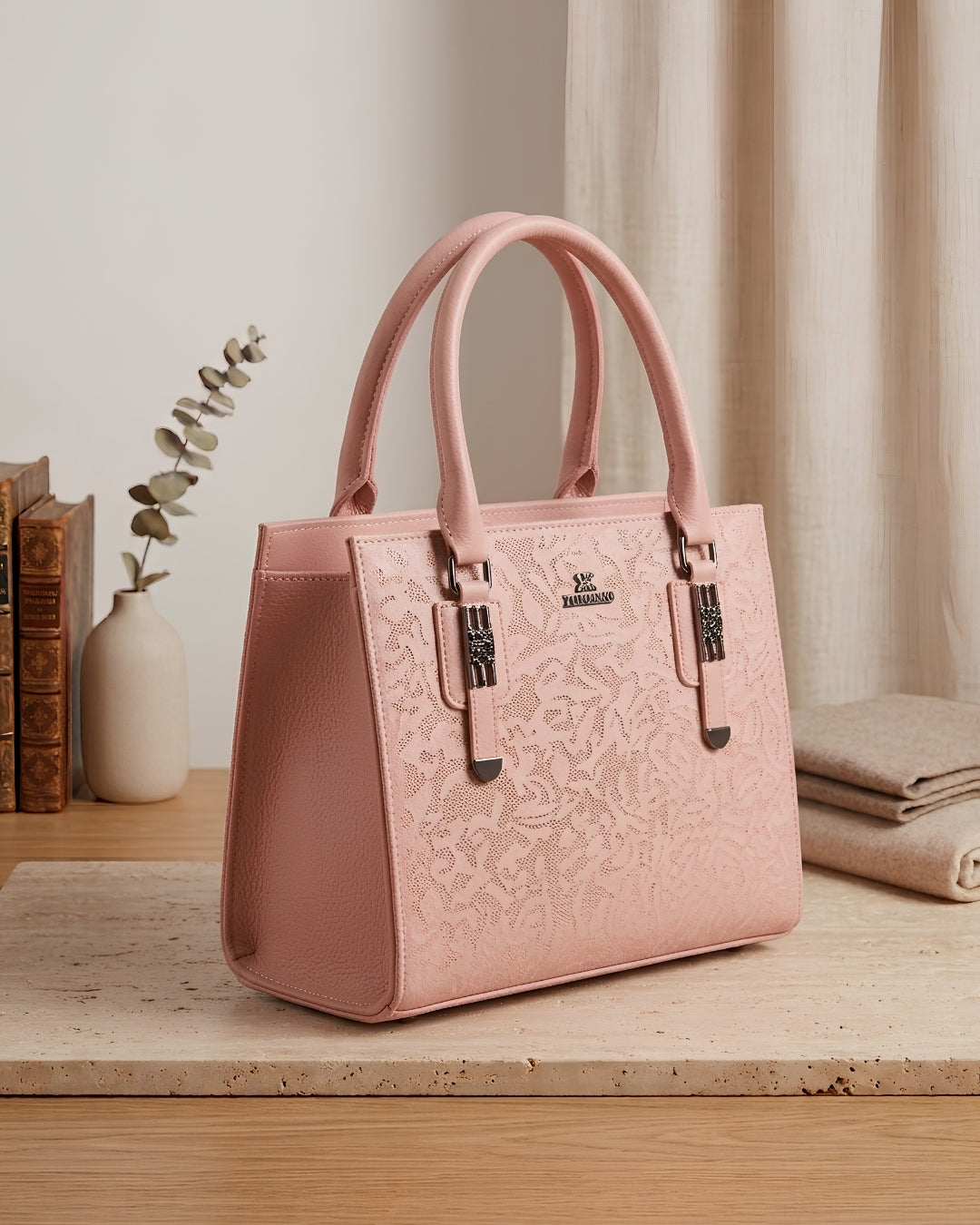 The Blair Abstract Handbag – Charming Style for Every Occasion