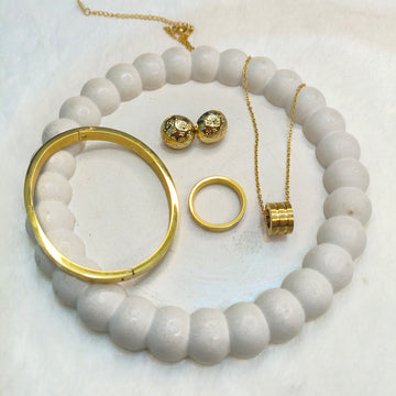 Complete Jewelry Set For Women | Pendant, Ring, Earings and Elegant Bracelet